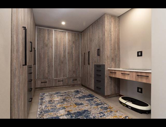 4 BEDROOM HOUSE FOR SALE IN SALT ROCK